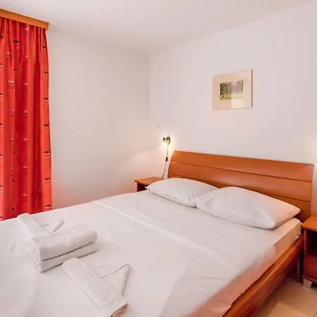 Apartment Bakic *
