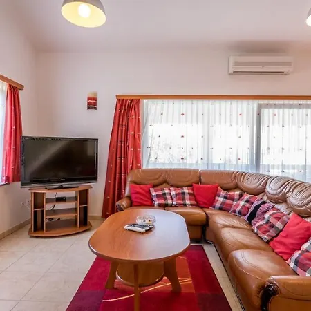 Bakic Apartment *